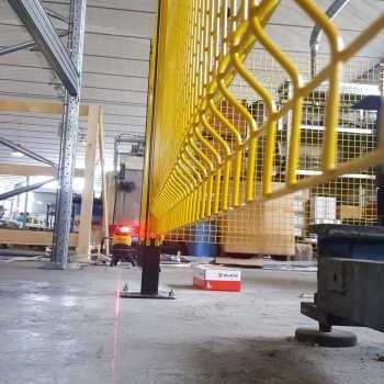 Realizzazione di recinzioni di sicurezza per macchinari industriali e installazione dispositivi di emergenza